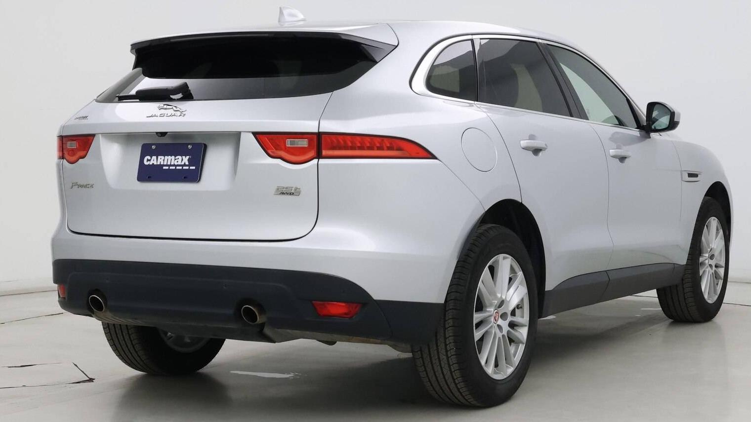 JAGUAR F-PACE 2019 SADCK2FX0KA608481 image