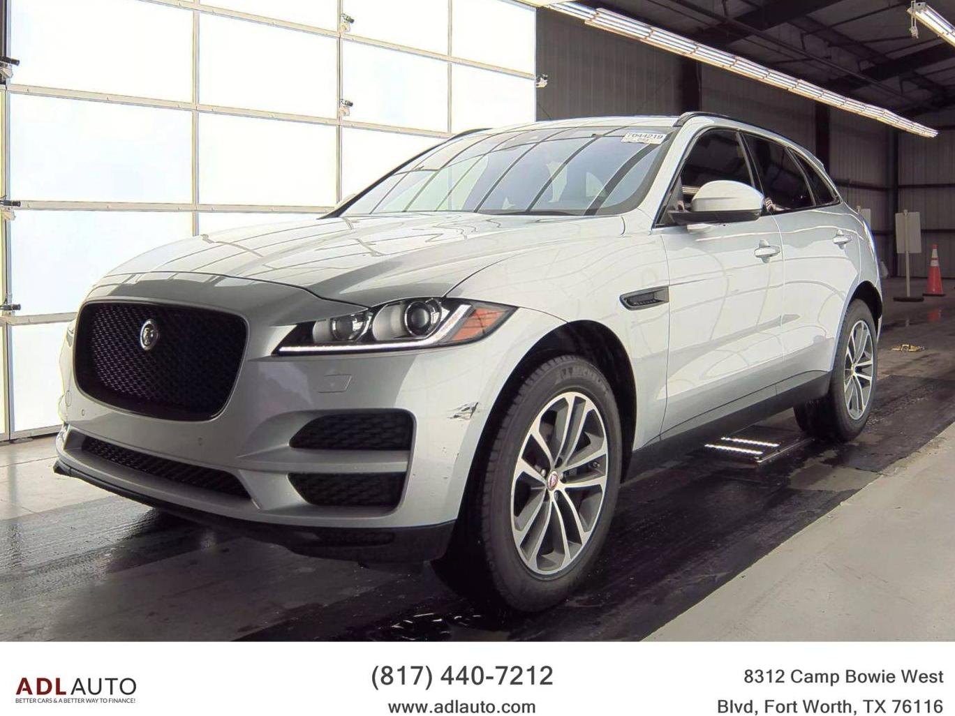 JAGUAR F-PACE 2018 SADCJ2FX6JA328811 image
