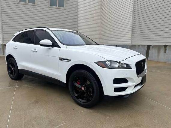 JAGUAR F-PACE 2017 SADCJ2BV8HA887064 image