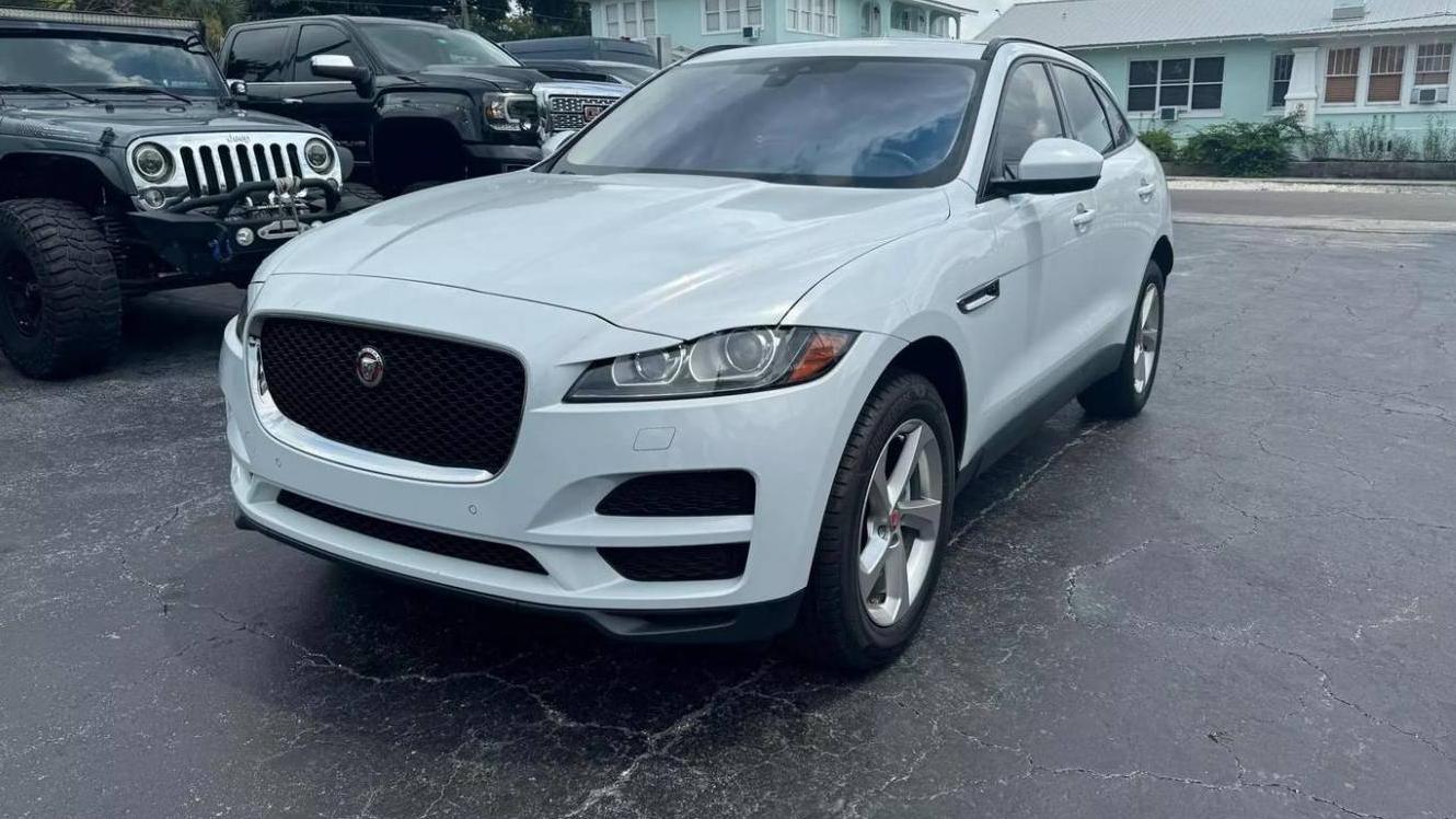 JAGUAR F-PACE 2017 SADCJ2BV9HA495209 image
