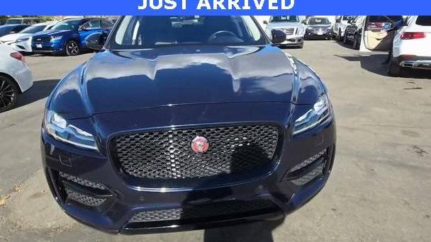 JAGUAR F-PACE 2017 SADCL2BV5HA054199 image