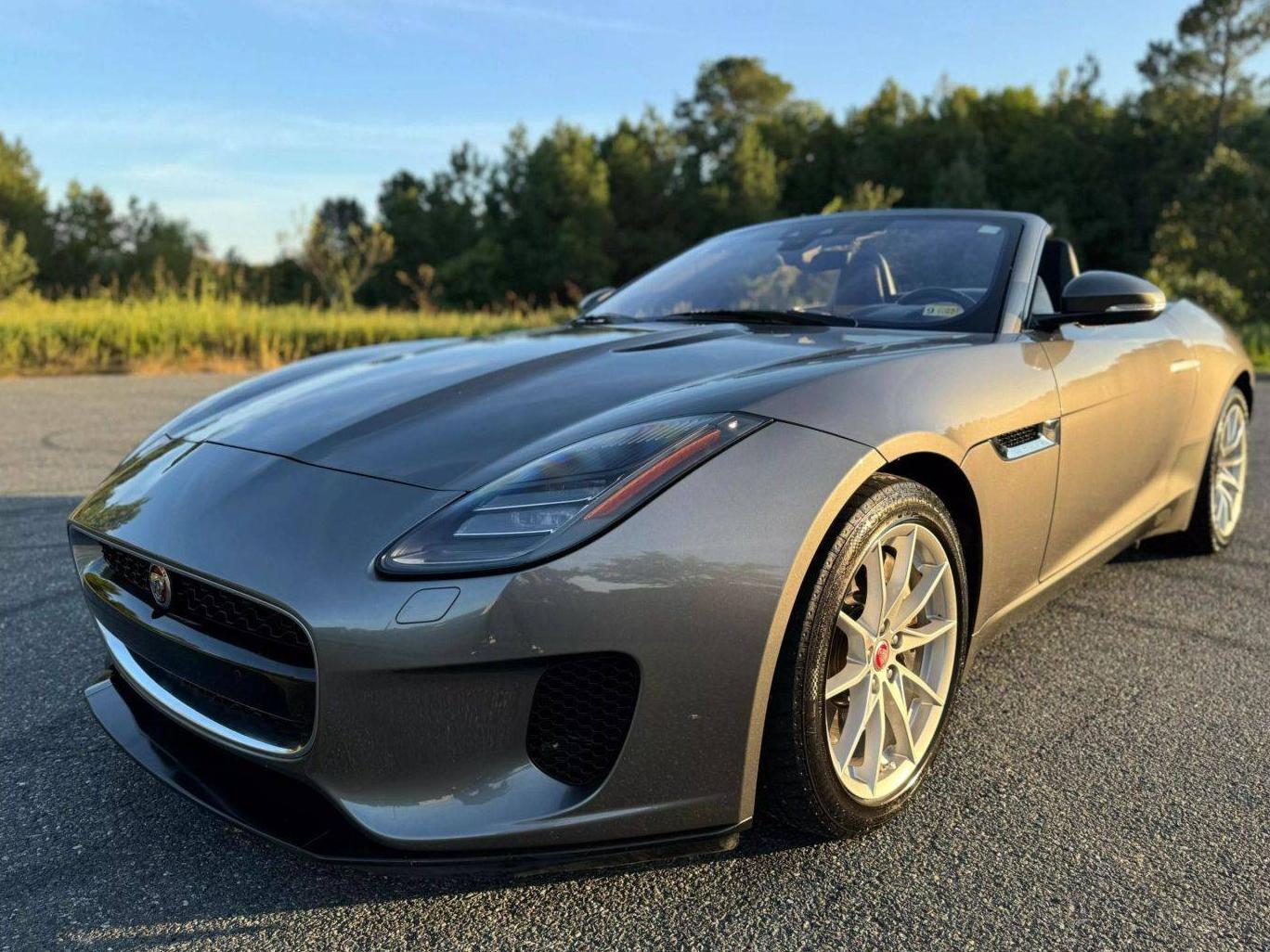 JAGUAR F-TYPE 2018 SAJDD5GX2JCK52680 image