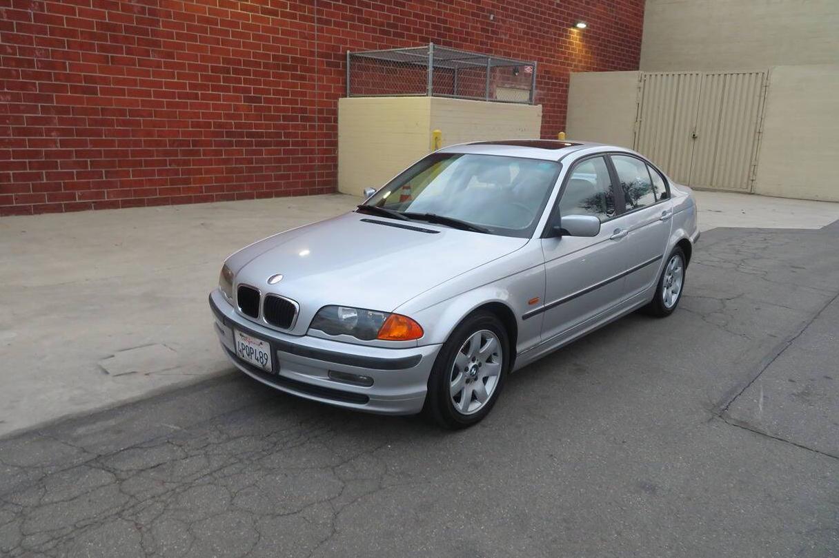 BMW 325I 2001 WBAAV334X1FU81277 image