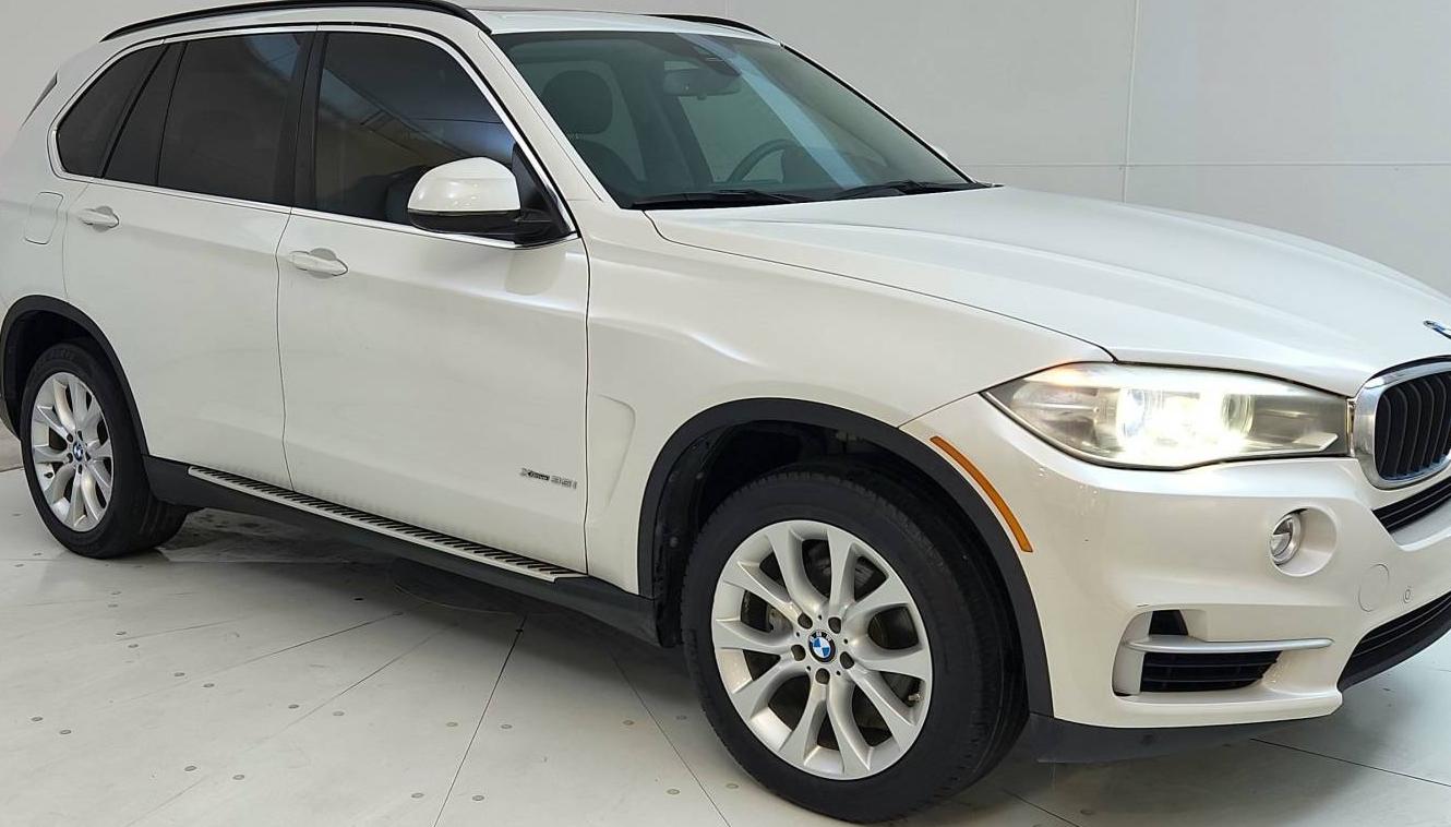 BMW X5 2016 5UXKR0C58G0U11838 image