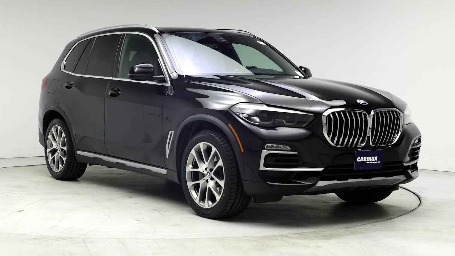 BMW X5 2019 5UXCR6C56KLL00834 image