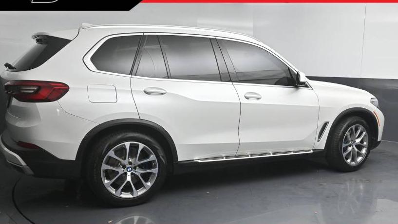 BMW X5 2019 5UXCR6C51KLK81903 image