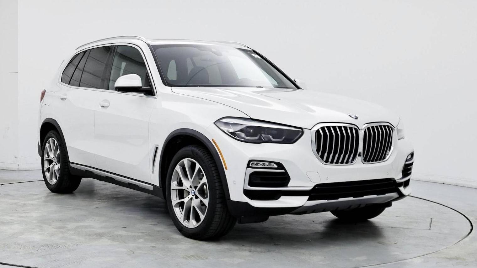 BMW X5 2019 5UXCR6C53KLL10687 image