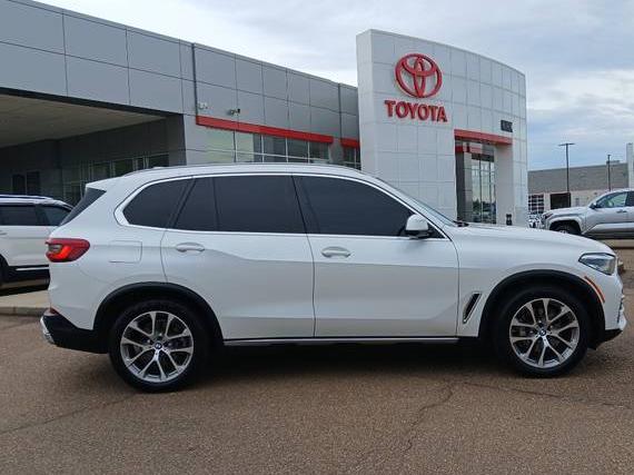 BMW X5 2019 5UXCR6C55KLL53072 image BMW X5 2019 5UXCR6C55KLL53072 image