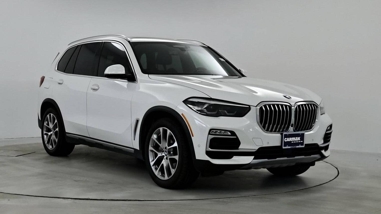 BMW X5 2019 5UXCR6C59KLK88887 image