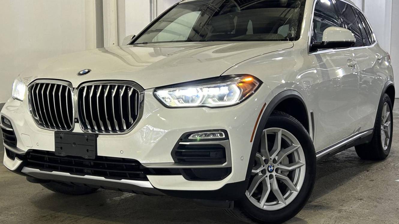 BMW X5 2019 5UXCR6C50KLK85697 image