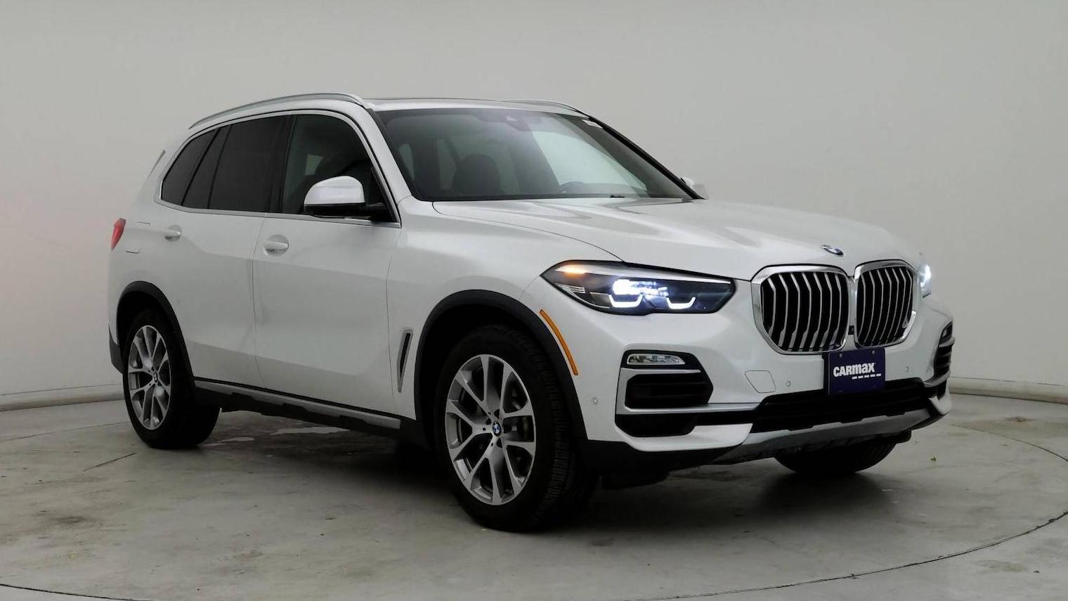 BMW X5 2019 5UXCR6C50KLL28967 image