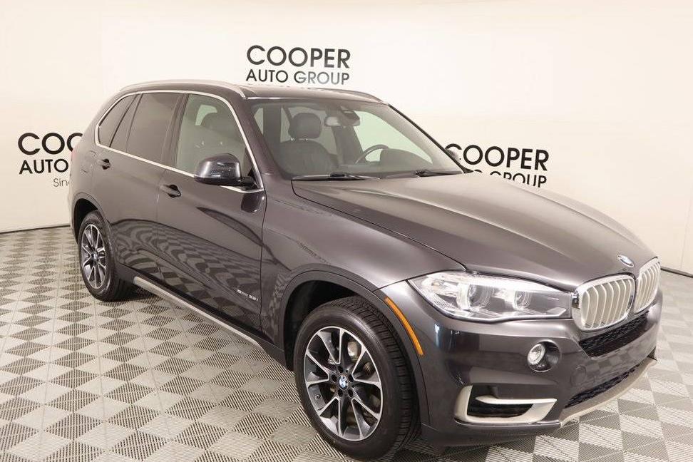 BMW X5 2018 5UXKR2C57J0Z17339 image