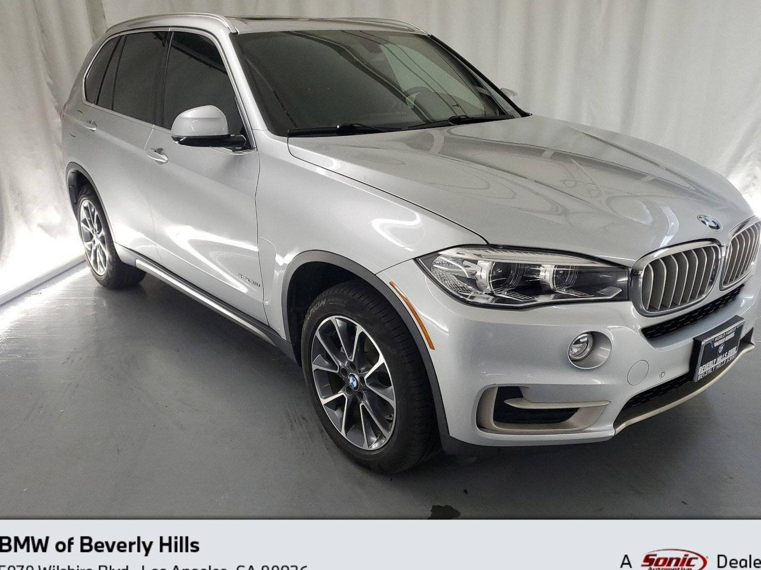 BMW X5 2018 5UXKR2C50J0Z21037 image