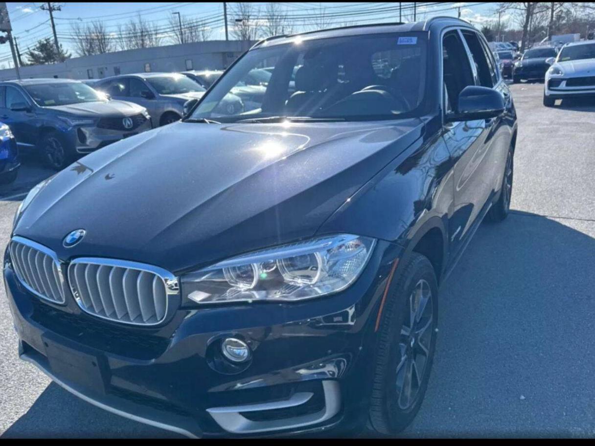 BMW X5 2018 5UXKR0C55JL077239 image