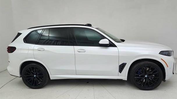 BMW X5 2024 5UX23EU02R9S35966 image