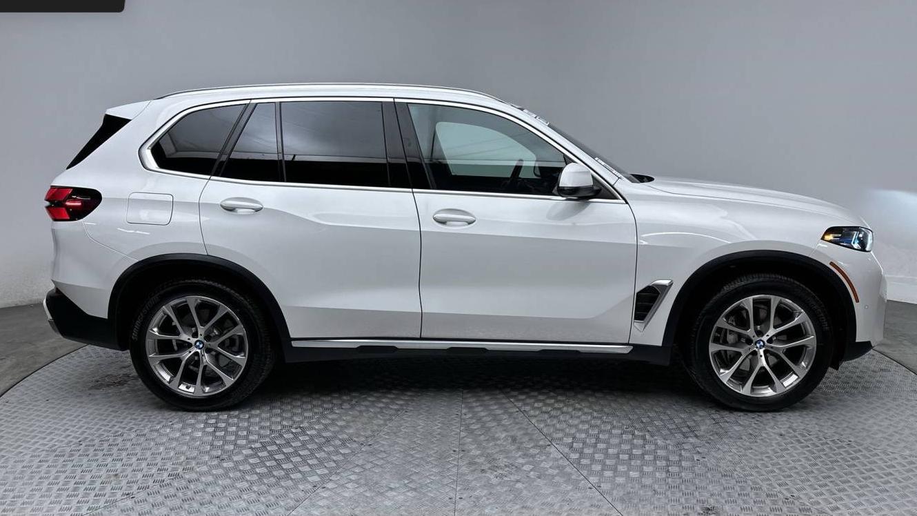 BMW X5 2024 5UX23EU01R9V64559 image