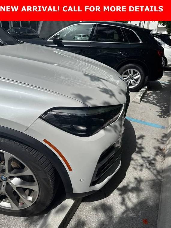 BMW X5 2020 5UXCR6C09L9B84311 image