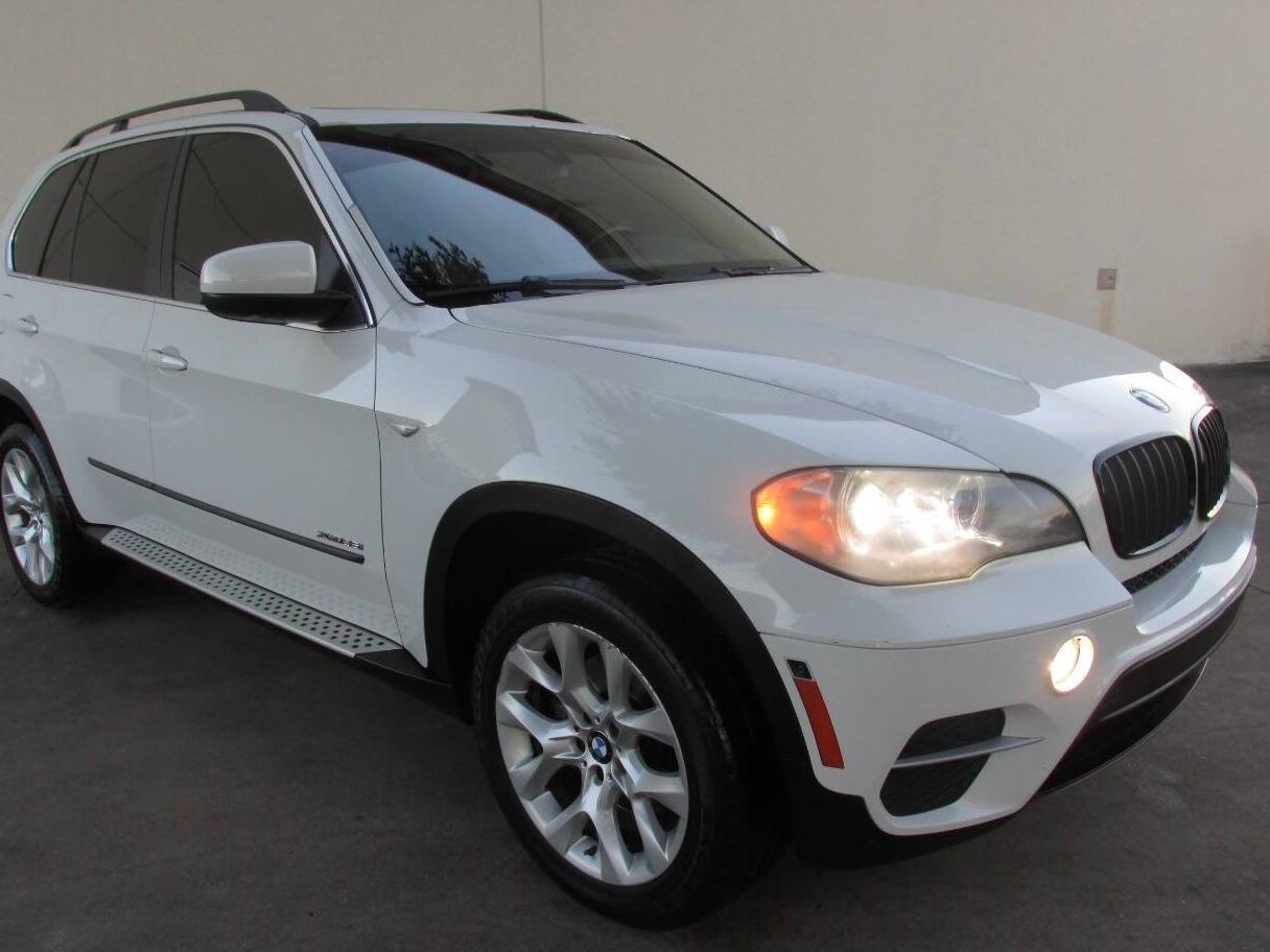 BMW X5 2013 5UXZV4C50D0G55371 image