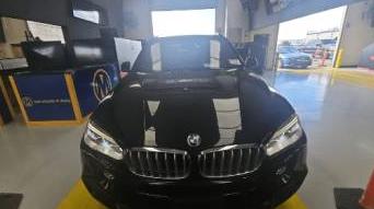 BMW X5 2015 5UXKR6C58F0J75015 image