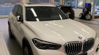 BMW X5 2022 5UXCR6C07N9K70880 image