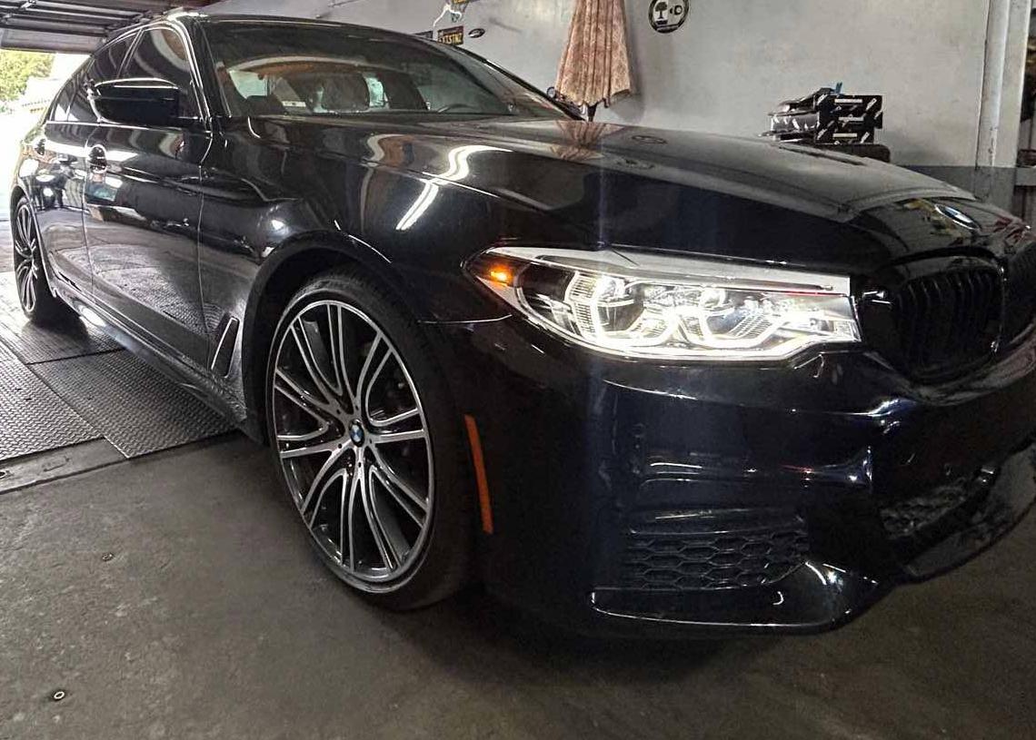 BMW 540I 2019 WBAJE5C50KWW13002 image