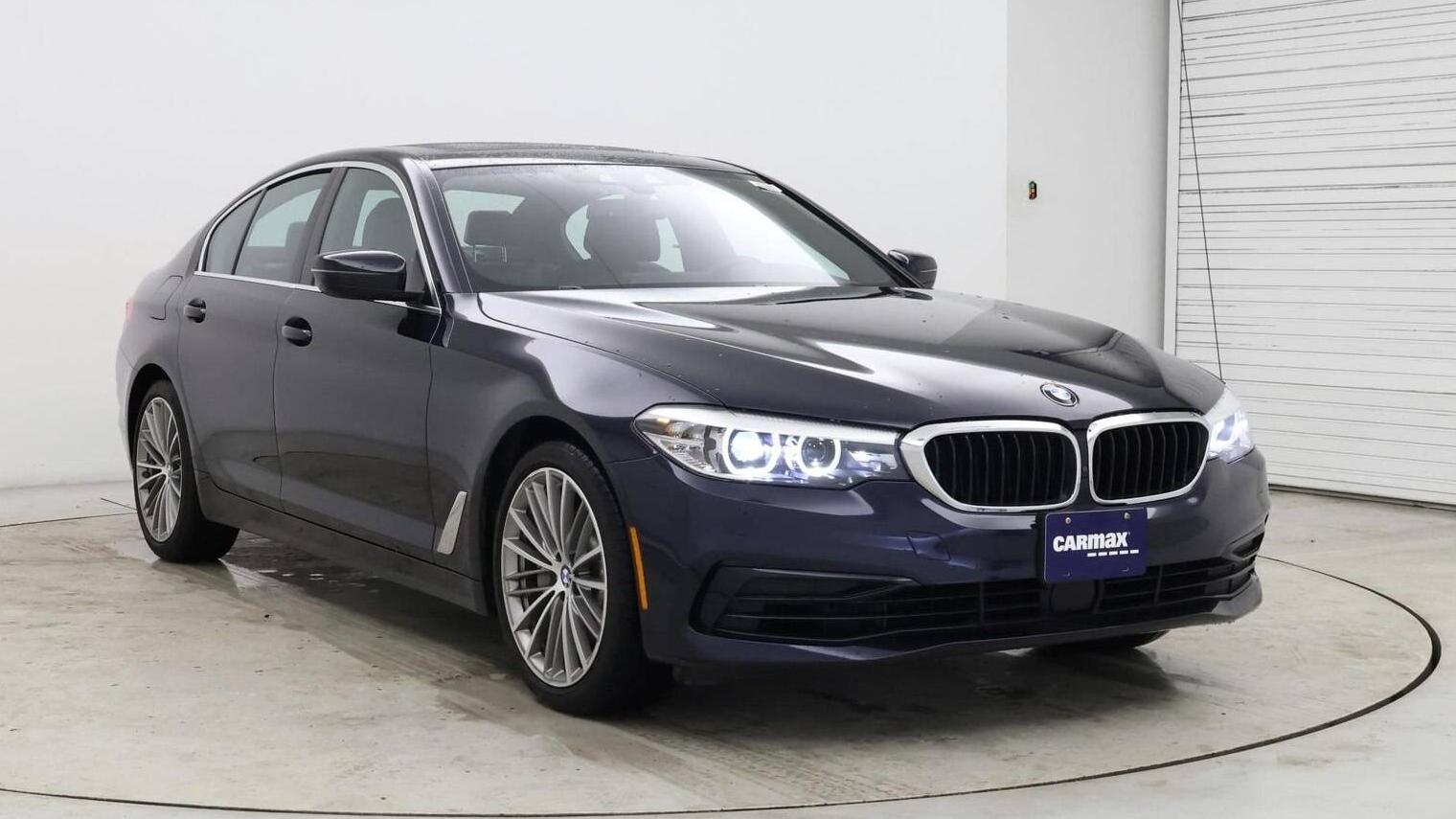 BMW 540I 2019 WBAJE7C50KWW10578 image