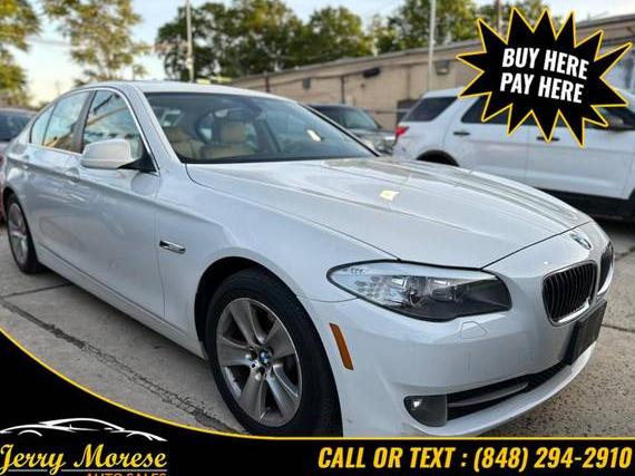 BMW 528XI 2013 WBAXH5C53DDW13799 image
