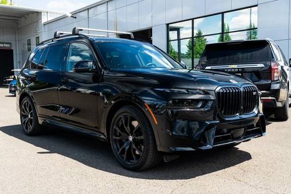 BMW X7 2023 5UX33EM03P9R15621 image