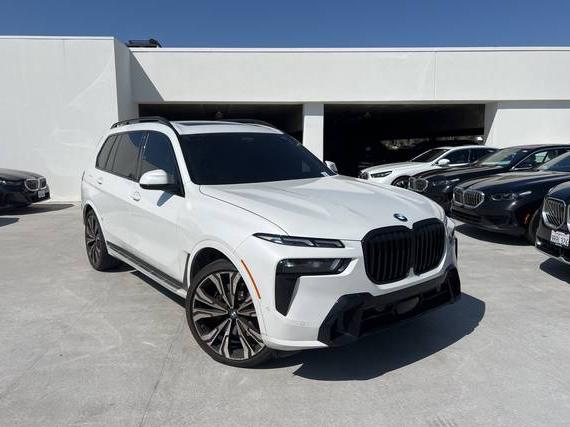 BMW X7 2023 5UX23EM03P9P63447 image