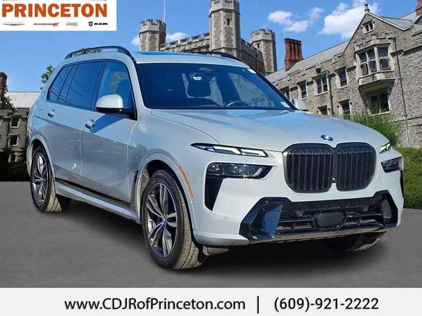 BMW X7 2023 5UX23EM03P9N50756 image