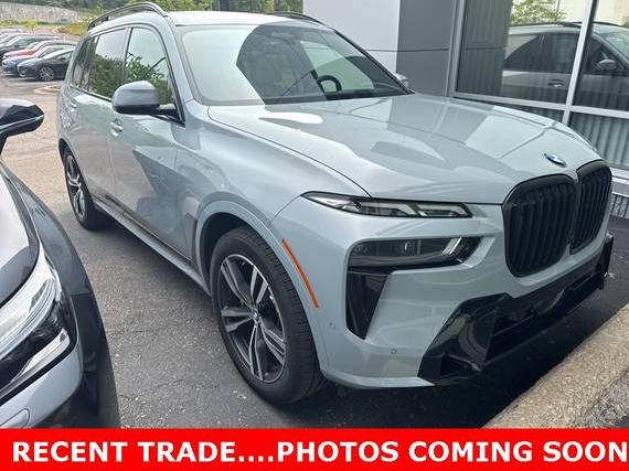 BMW X7 2023 5UX23EM04P9N45758 image