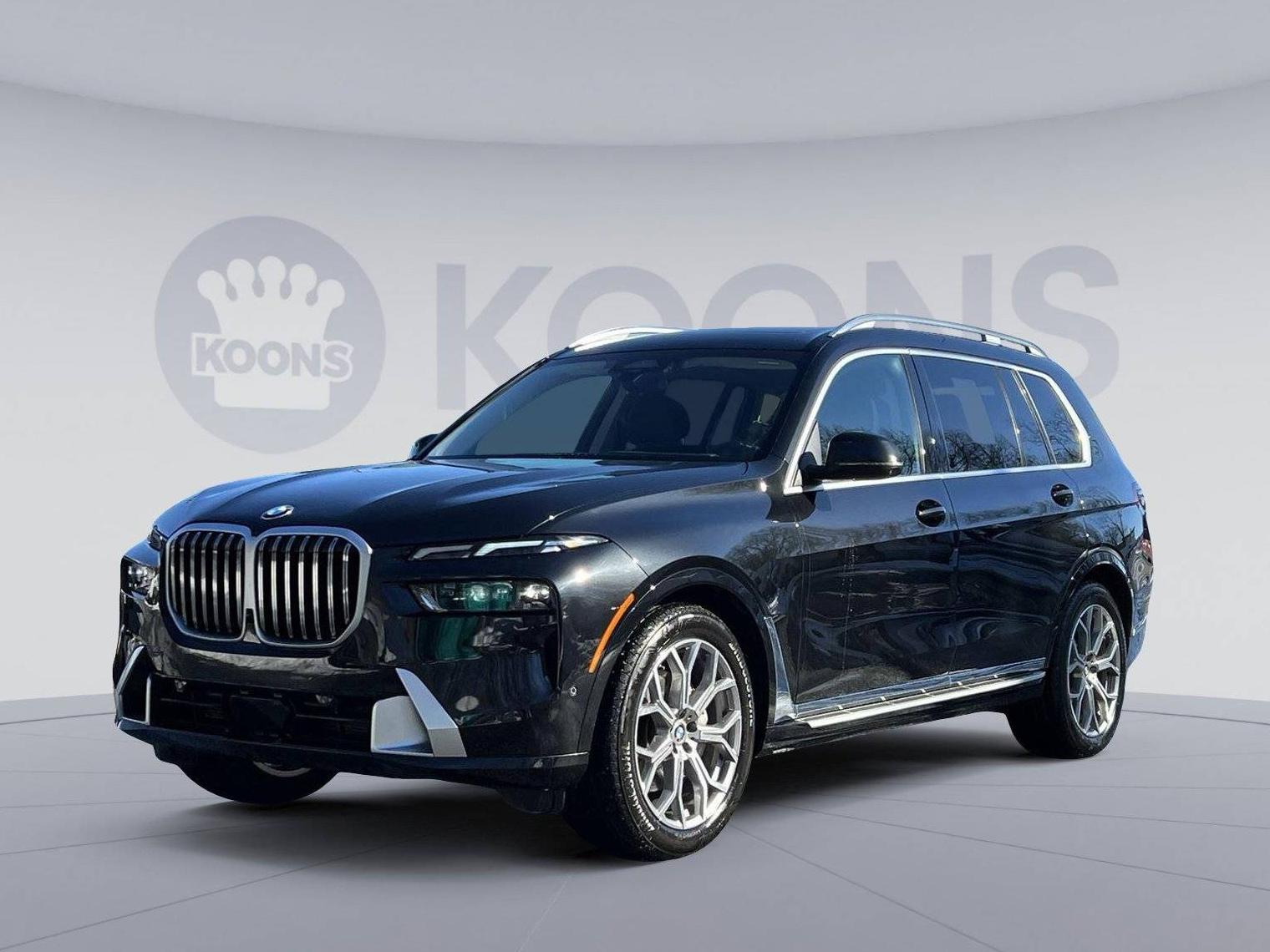 BMW X7 2024 5UX23EM09R9V10636 image