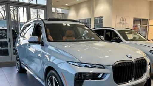 BMW X7 2024 5UX23EM07R9W00321 image