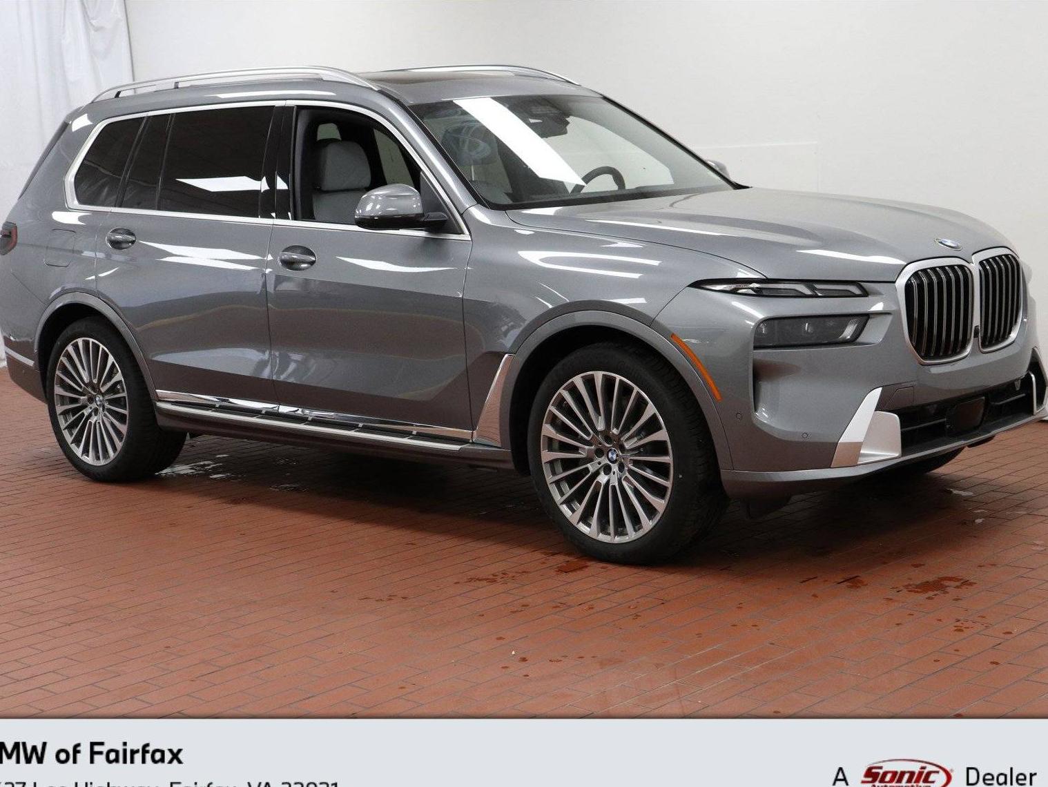 BMW X7 2024 5UX23EM07R9W04966 image