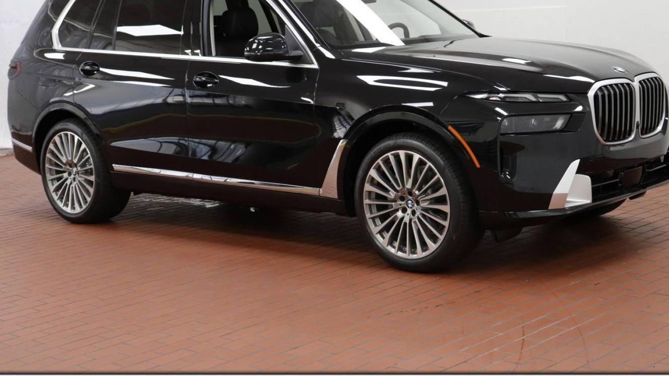 BMW X7 2025 5UX23EM05S9X14484 image