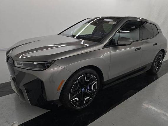 BMW IX 2024 WB533CF08RCP27066 image BMW IX 2024 WB533CF08RCP27066 image