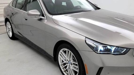 BMW 530I 2024 WBA53FJ08RCP80126 image
