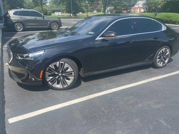 BMW 530I 2024 WBA53FJ05RCS02582 image