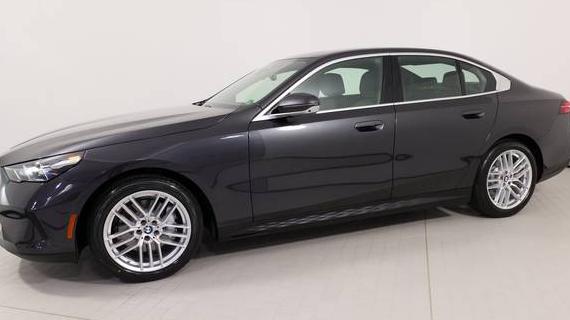 BMW 530I 2024 WBA53FJ09RCR96258 image