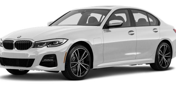 BMW 330E 2023 3MW39FF00P8C82036 image
