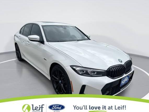 BMW 330E 2023 3MW39FF03P8D05650 image