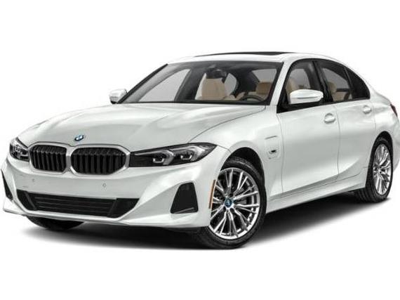 BMW 330E 2023 3MW39FF04P8C79883 image