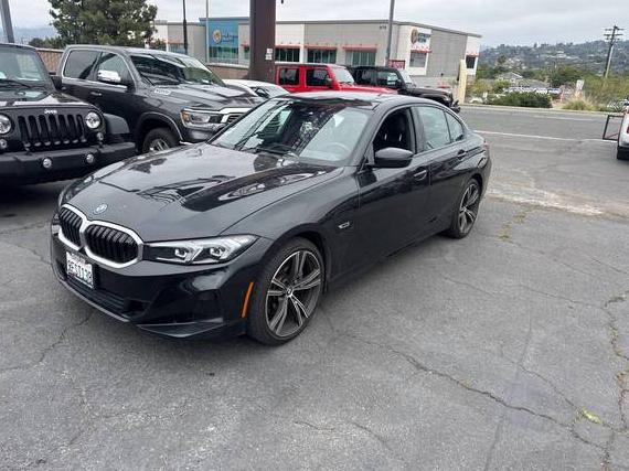 BMW 330E 2023 3MW39FF09P8D12358 image