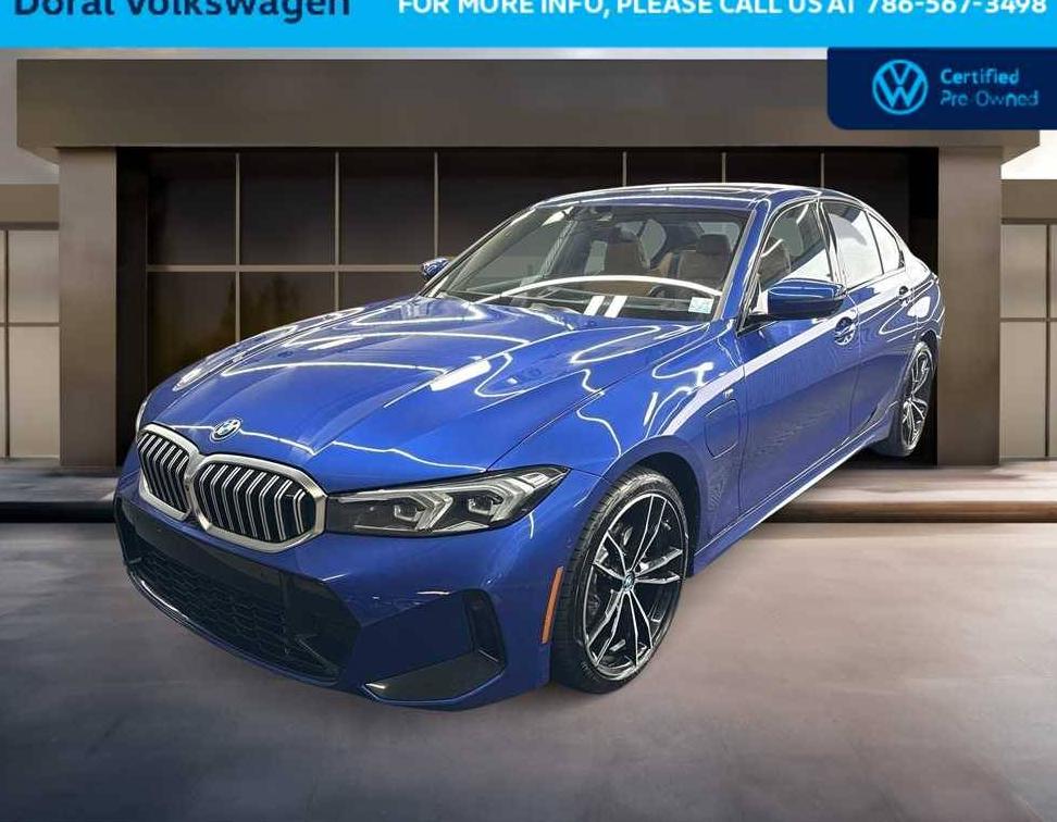 BMW 330E 2024 3MW39FF05R8E03498 image