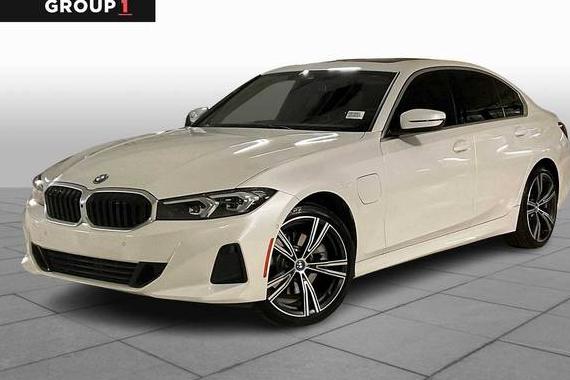 BMW 330E 2024 3MW39FF06R8E26563 image