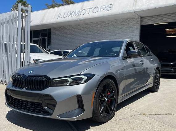 BMW 330E 2024 3MW39FF06R8E27860 image