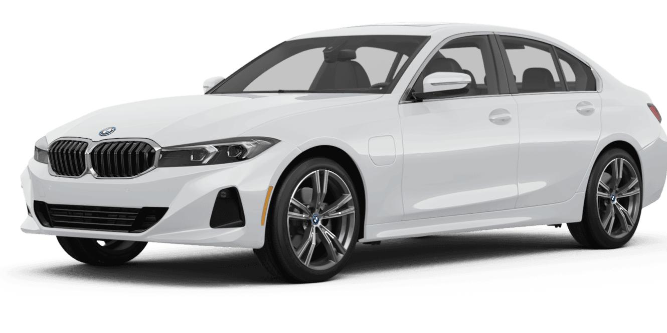 BMW 330E 2024 3MW39FF00R8E07152 image