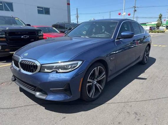 BMW 330E 2022 3MW5P7J02N8C55235 image