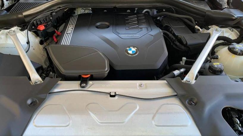 BMW X4 2021 5UX2V1C04M9G31364 image