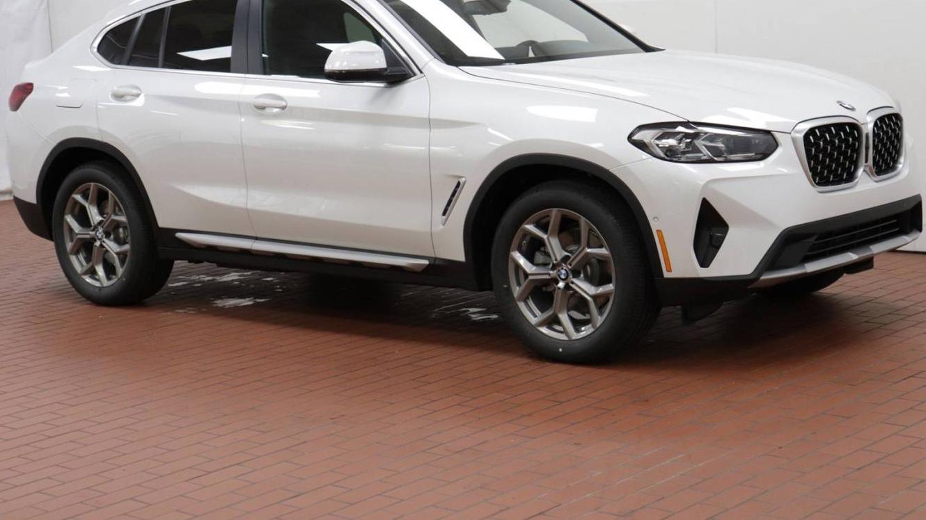 BMW X4 2024 5UX33DT04R9X39077 image